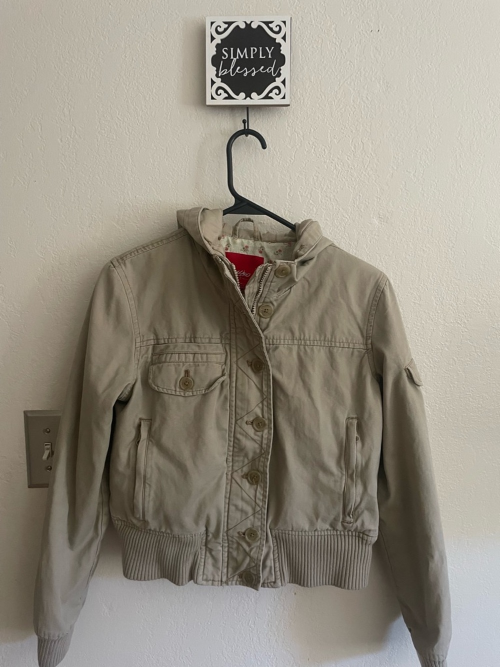 Y2K Beige Hooded Button-Front Jacket Circa 2004